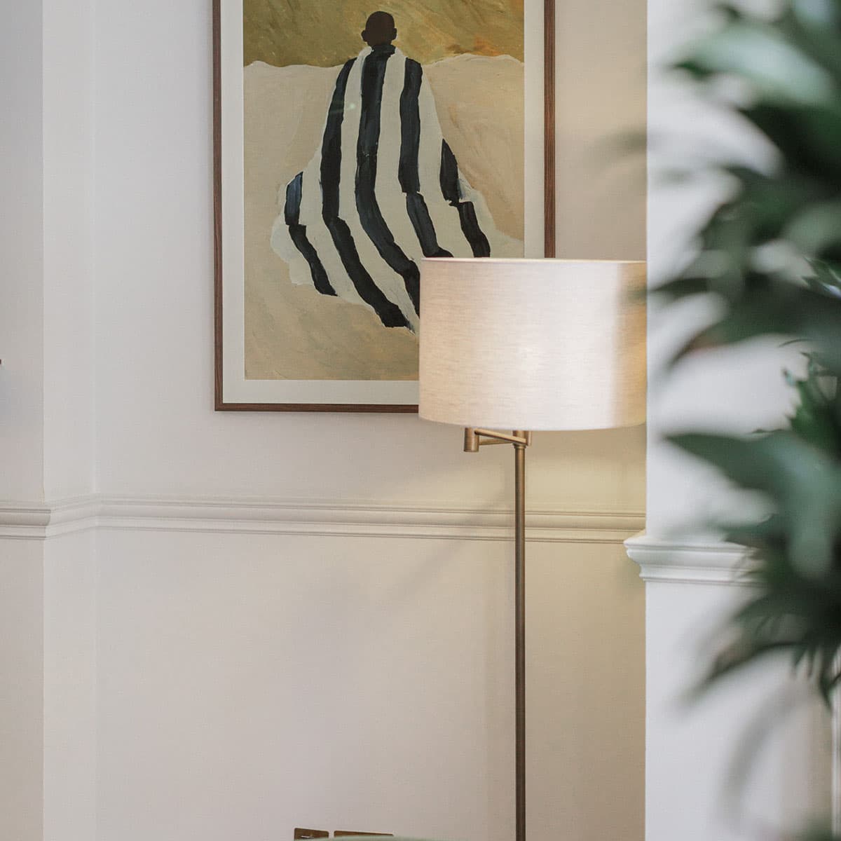 interior-artwork-lamp