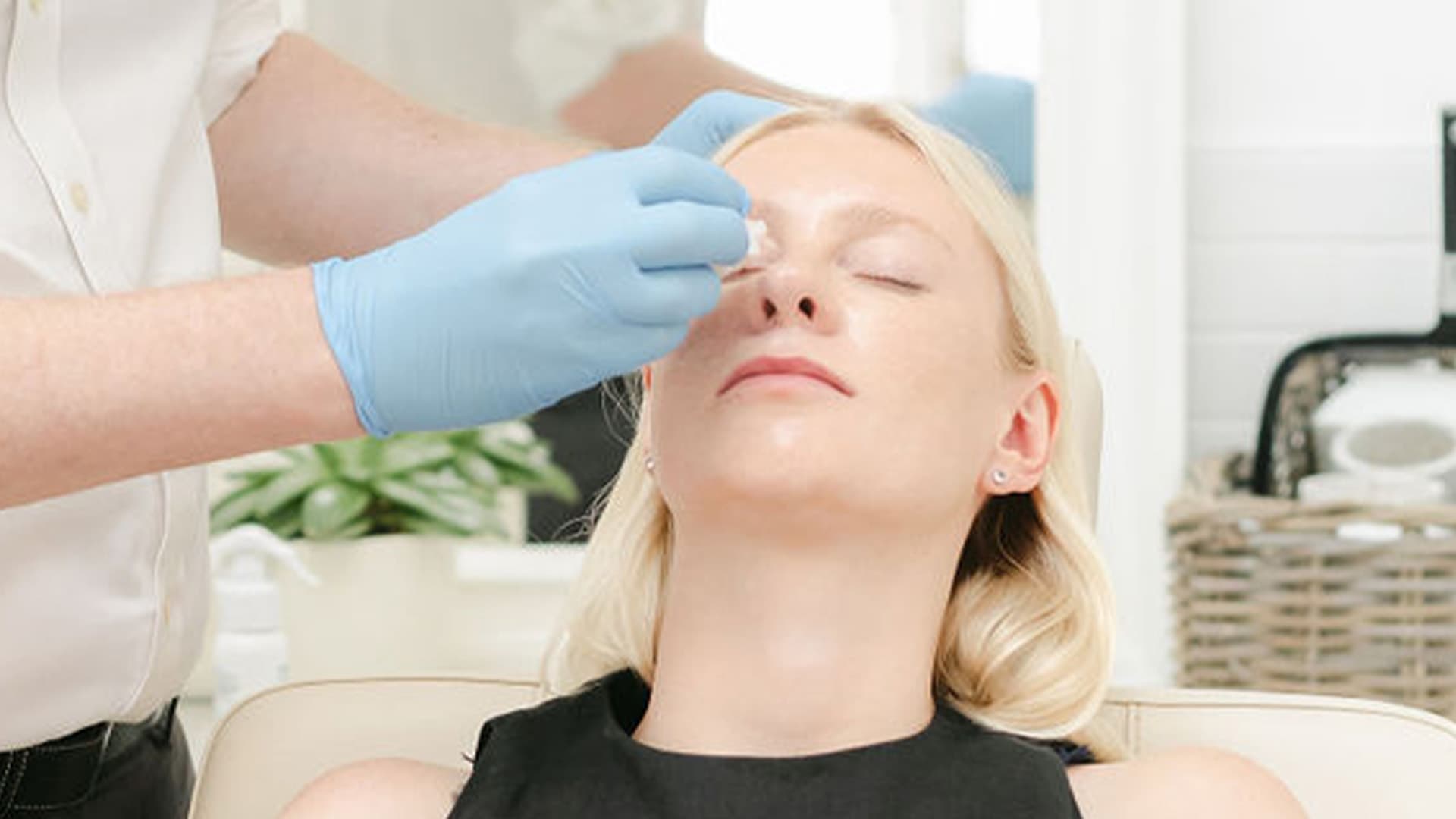treatment-face-eyelid