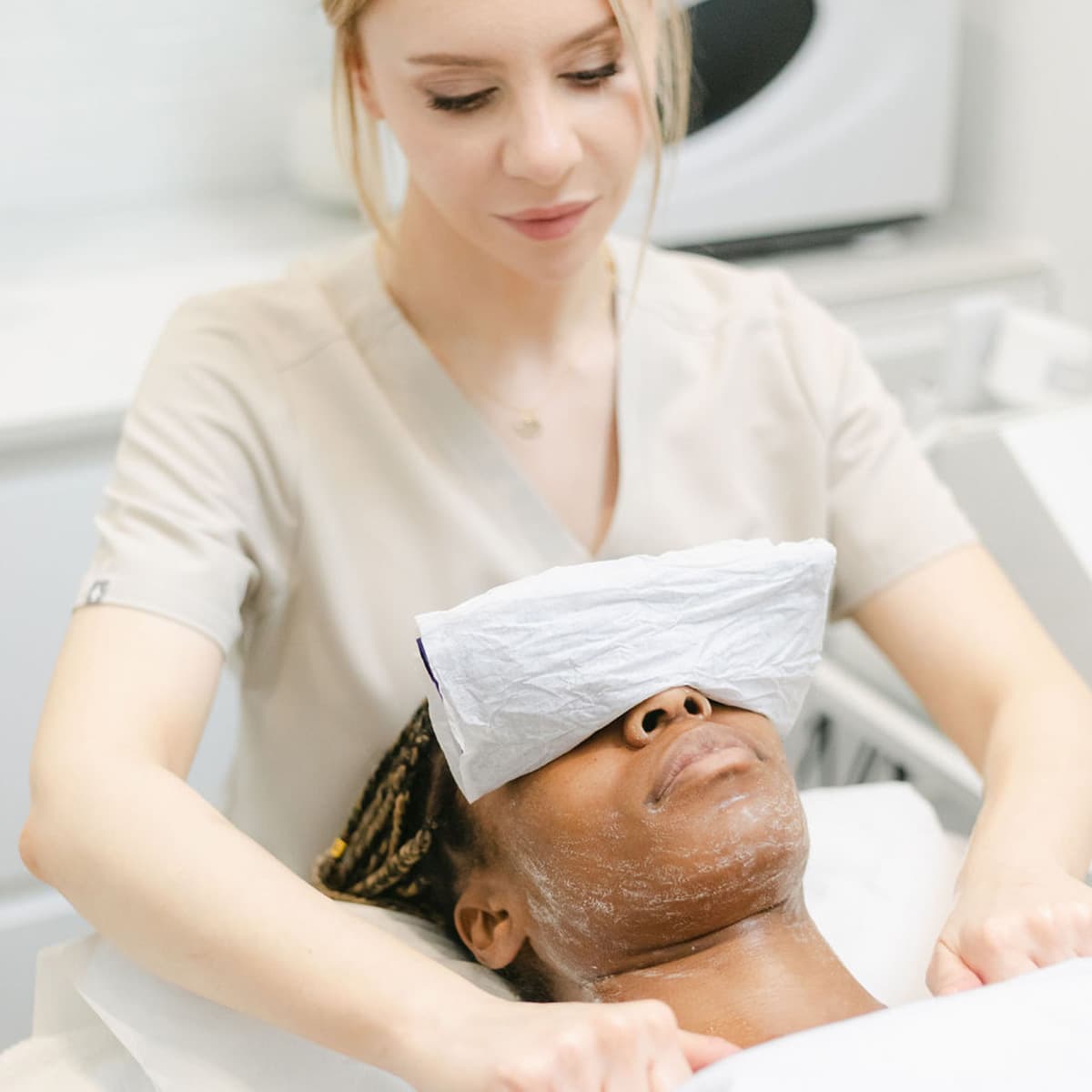 neck-treatment-eye-protection