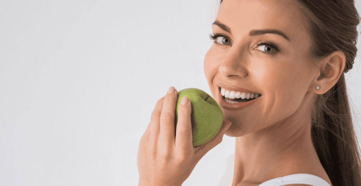 women-eating-apple