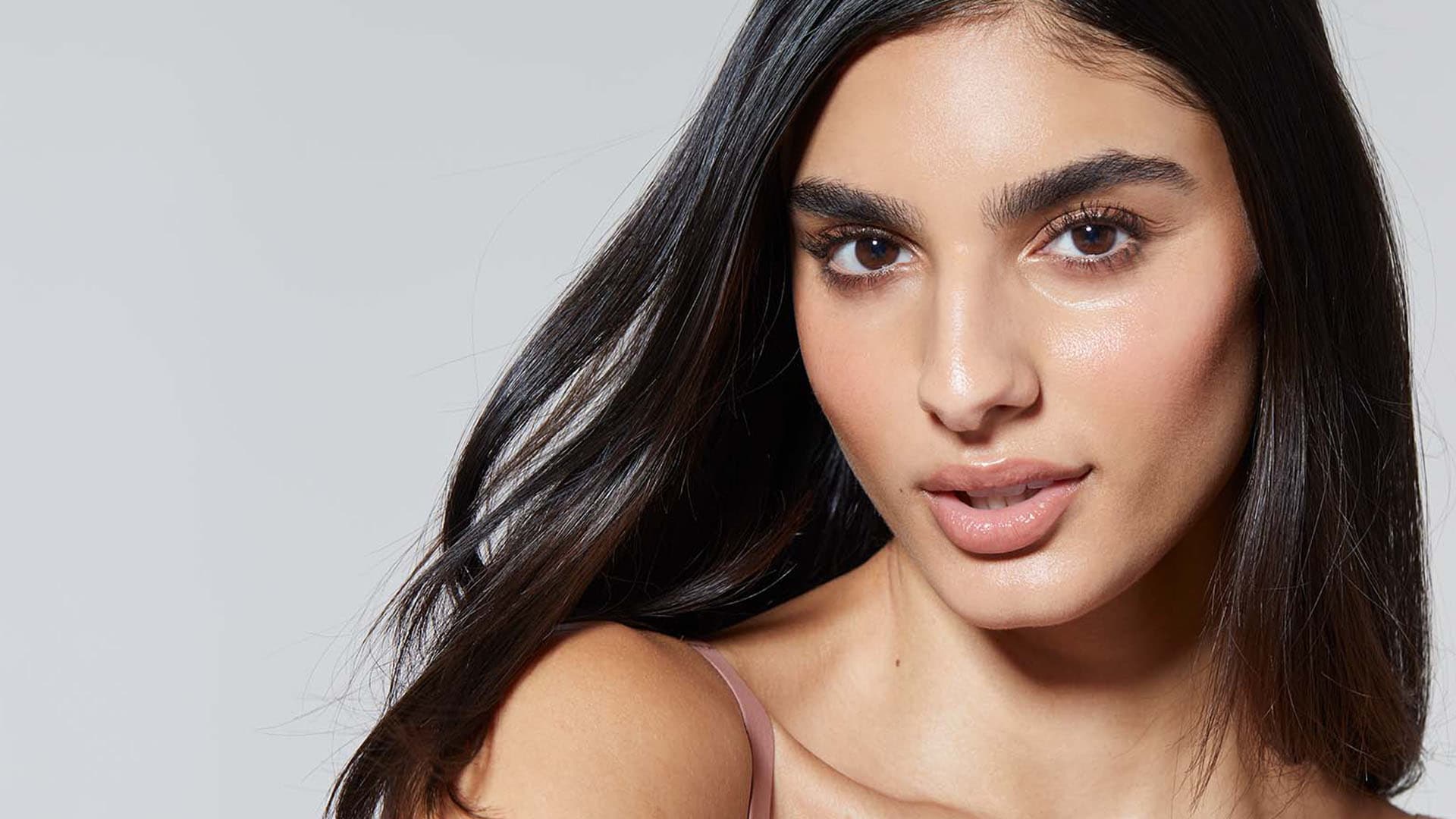 face-skin-beauty-full-lips